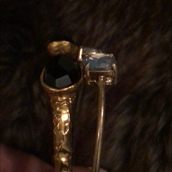 Two gold Bangle Bracelets - Picture 3 of 5